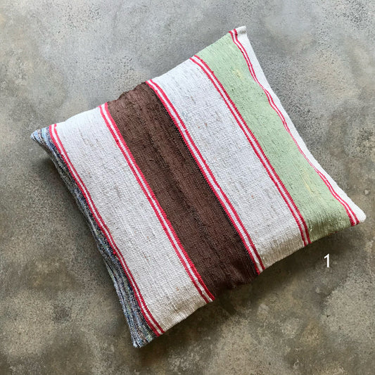 Handwoven rag pillow cover