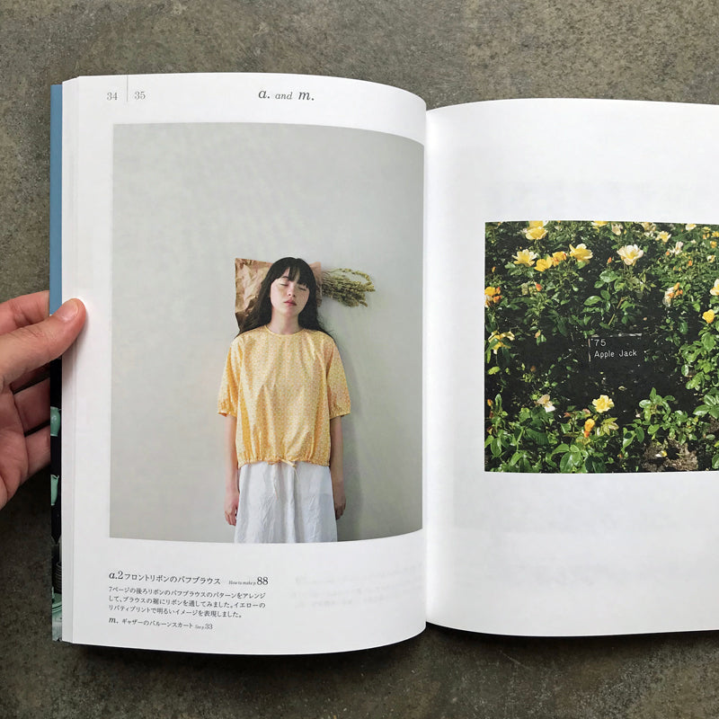 CHECK&STRIPE COLOUR BOOK