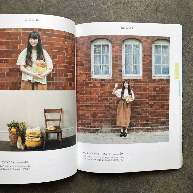 CHECK&STRIPE COLOUR BOOK