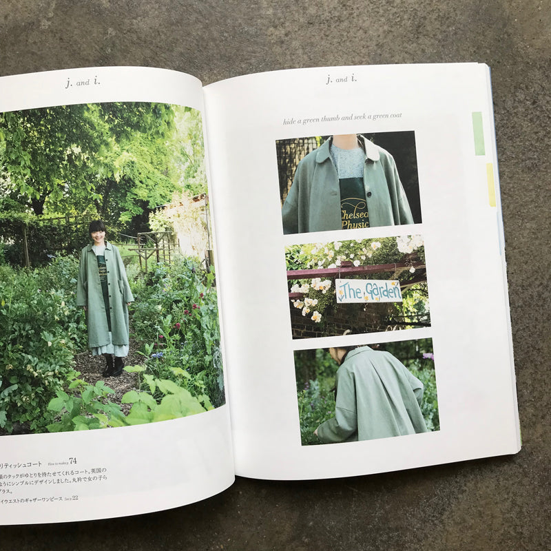 CHECK&STRIPE COLOUR BOOK