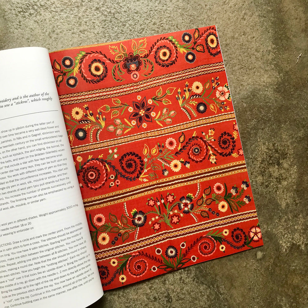 VÄV : Scandinavian Weaving Magazine issue 2 | 2025
