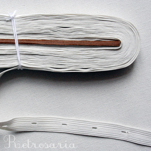 Buttonhole elastic