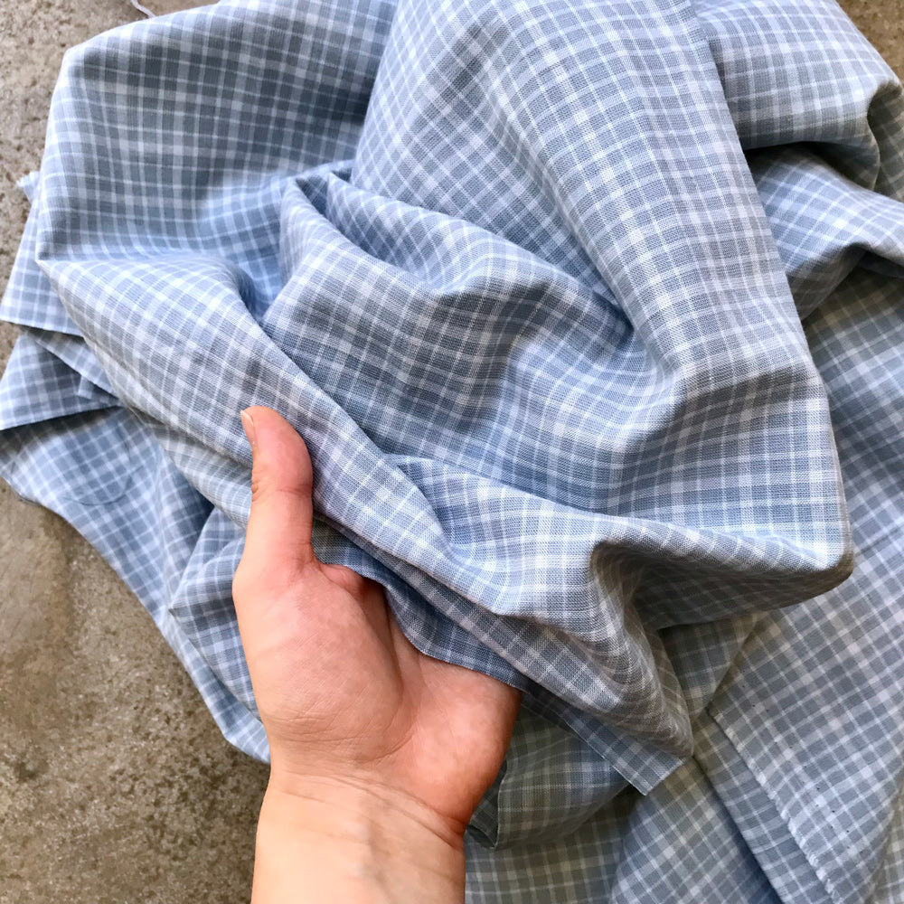 Fraga A: light blue and white plaid fabric