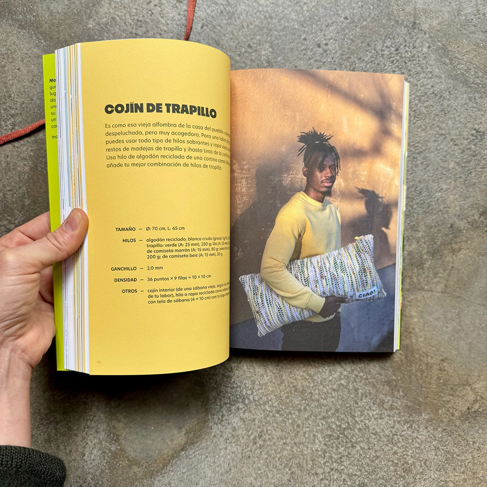 Molla Mills Garbage Can-Can