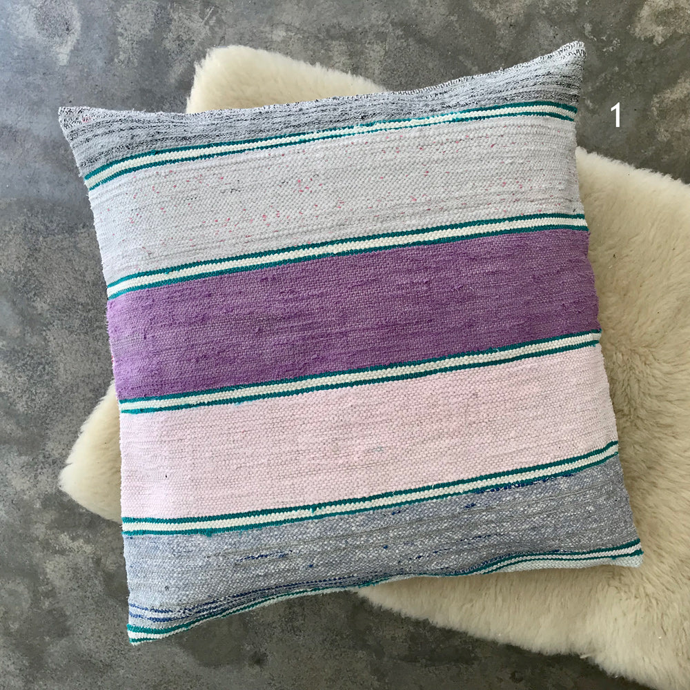 Almofada | Handwoven rag pillow