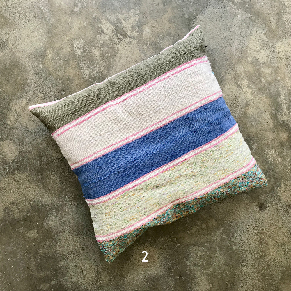Almofada | Handwoven rag pillow