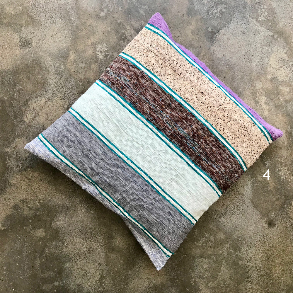Almofada | Handwoven rag pillow
