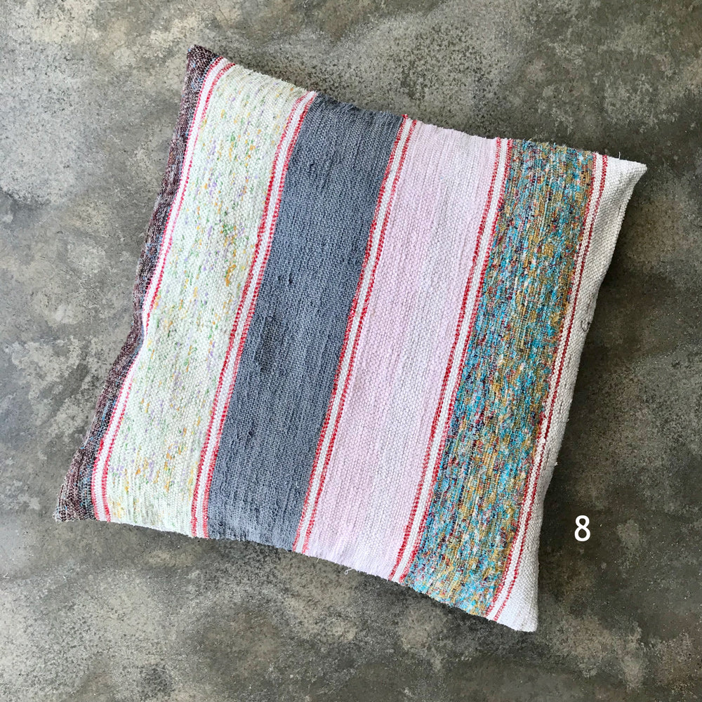 Almofada | Handwoven rag pillow