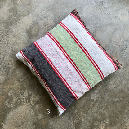 Handwoven rag pillow cover
