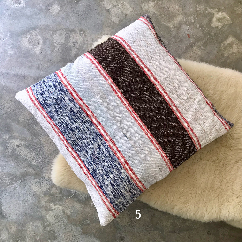 Handwoven rag pillow cover