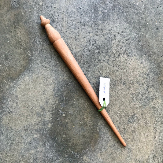 Artisanal Portuguese spindle in cedar