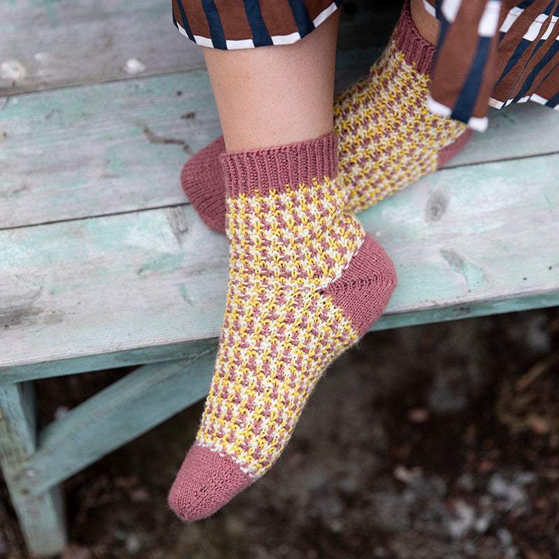 Hawick sock pattern by Sofia Sackett 