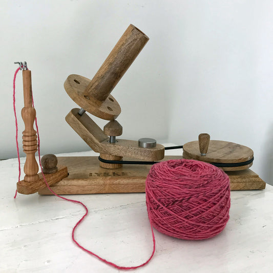 Noveladora de madeira Lykke Ball Winder